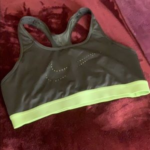 Sports bra